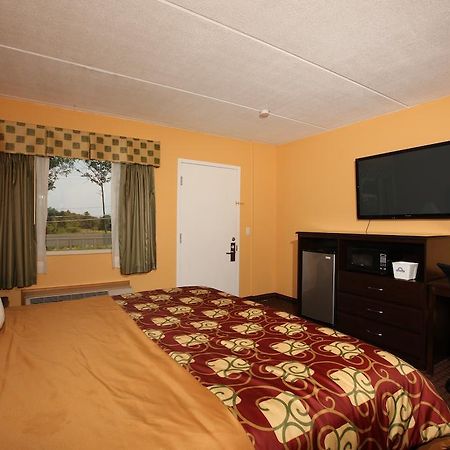 Blue Sky Inn Glens Falls-Saratoga-Lake George Ruang foto