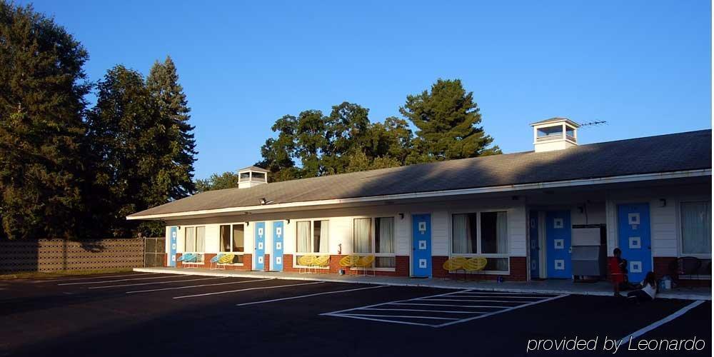 Blue Sky Inn Glens Falls-Saratoga-Lake George Bagian luar foto