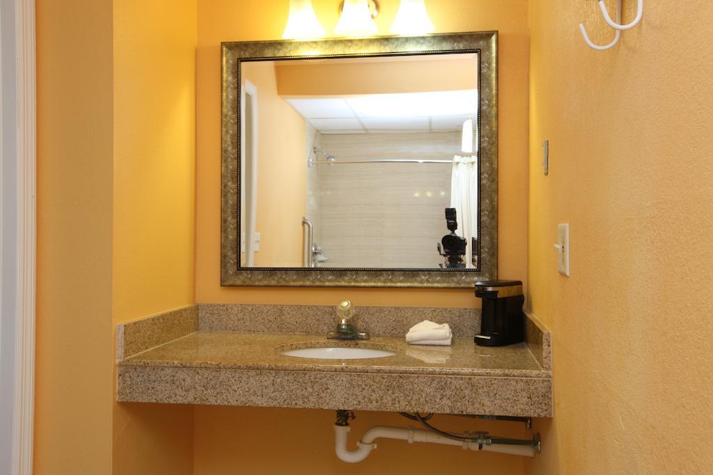 Blue Sky Inn Glens Falls-Saratoga-Lake George Ruang foto