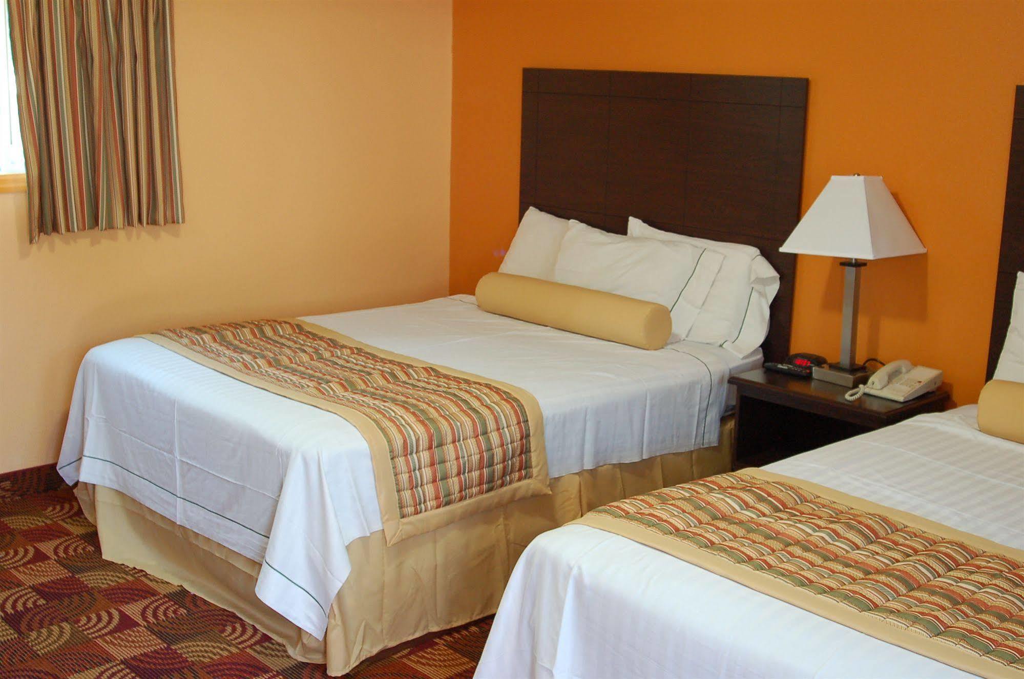 Blue Sky Inn Glens Falls-Saratoga-Lake George Bagian luar foto