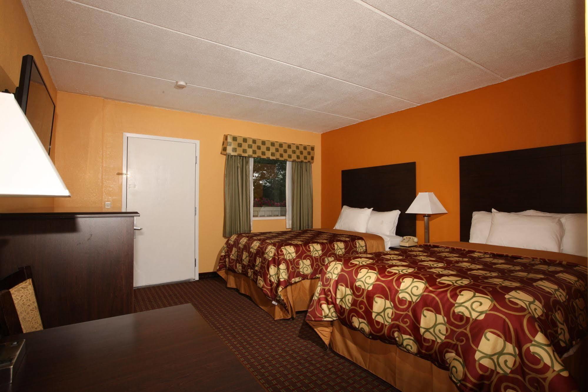 Budgetel Inn Glens Falls-Lake George-Saratoga Bagian luar foto